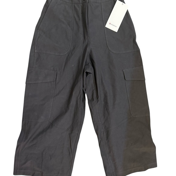 Lululemon Athletica Charcoal Cargo Pants - Picture 14 of 16